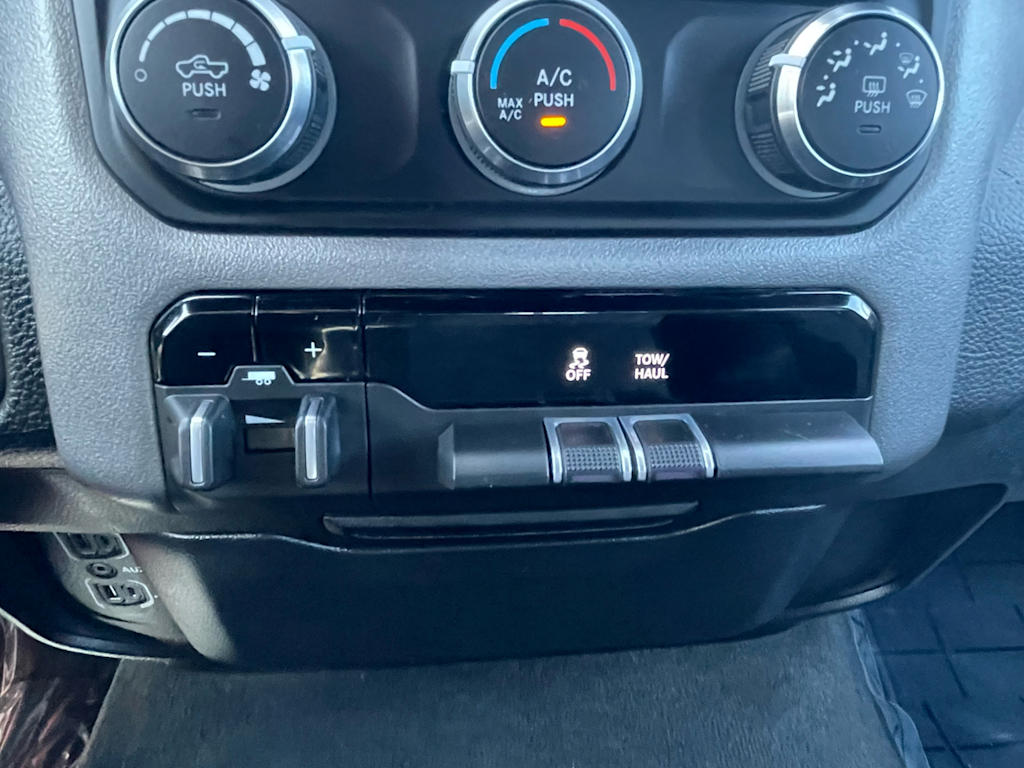 Thumbnail: 2023 RAM 1500 - 25