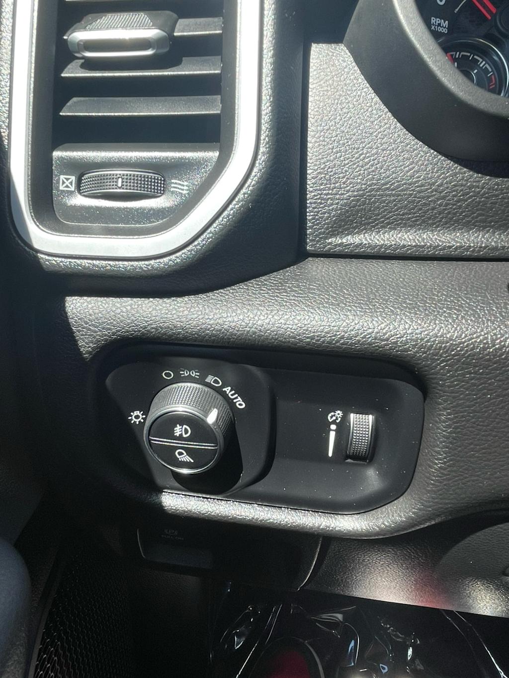 Thumbnail: 2023 RAM 1500 - 28