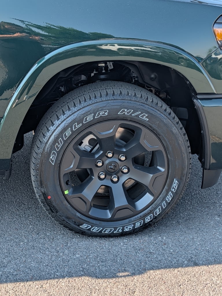 Thumbnail: 2026 RAM 1500 - 7