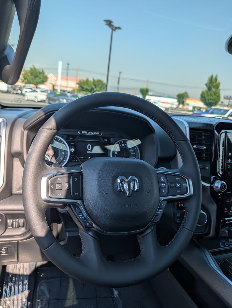 Thumbnail: 2026 RAM 1500 - 9