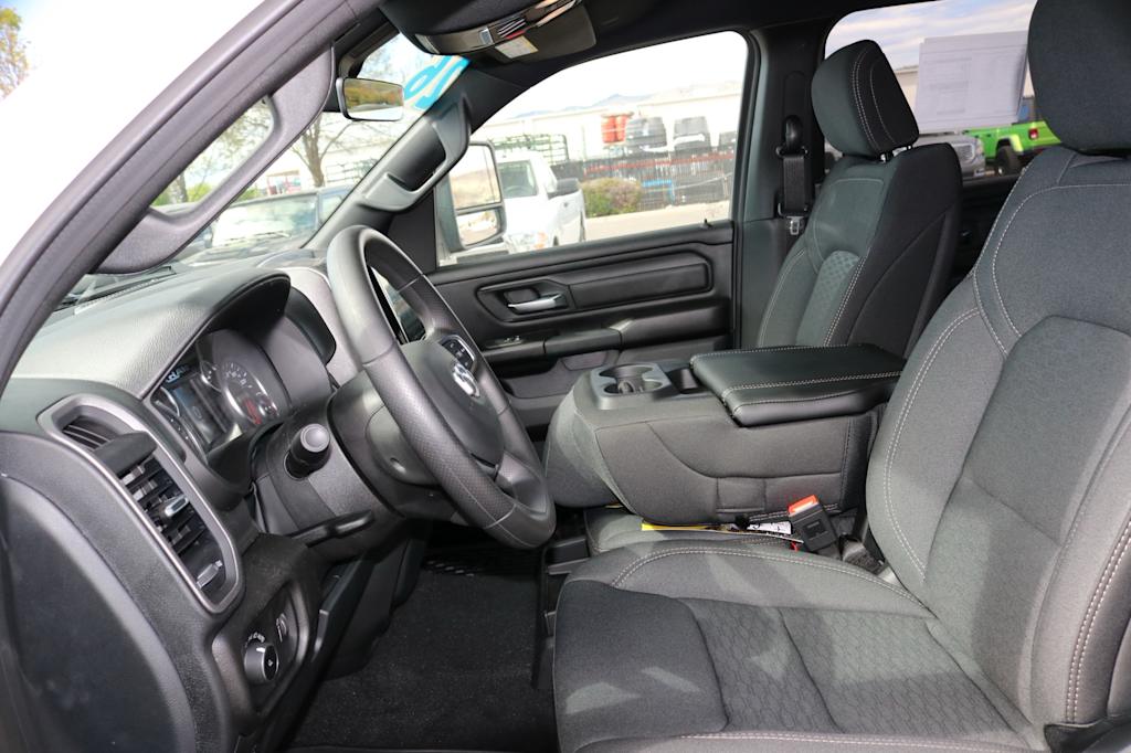 Thumbnail: 2026 RAM 1500 - 9