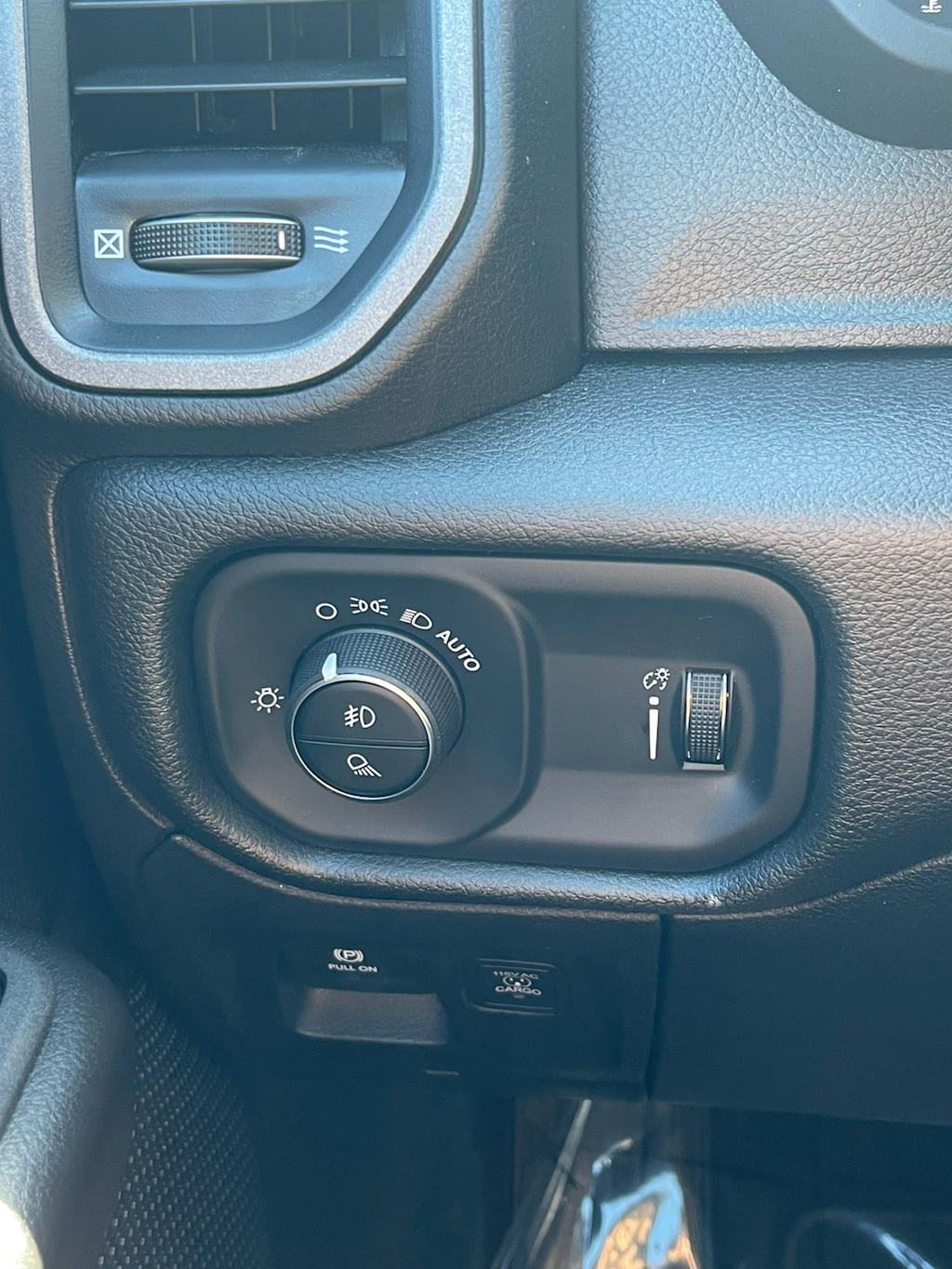 Thumbnail: 2026 RAM 1500 - 27