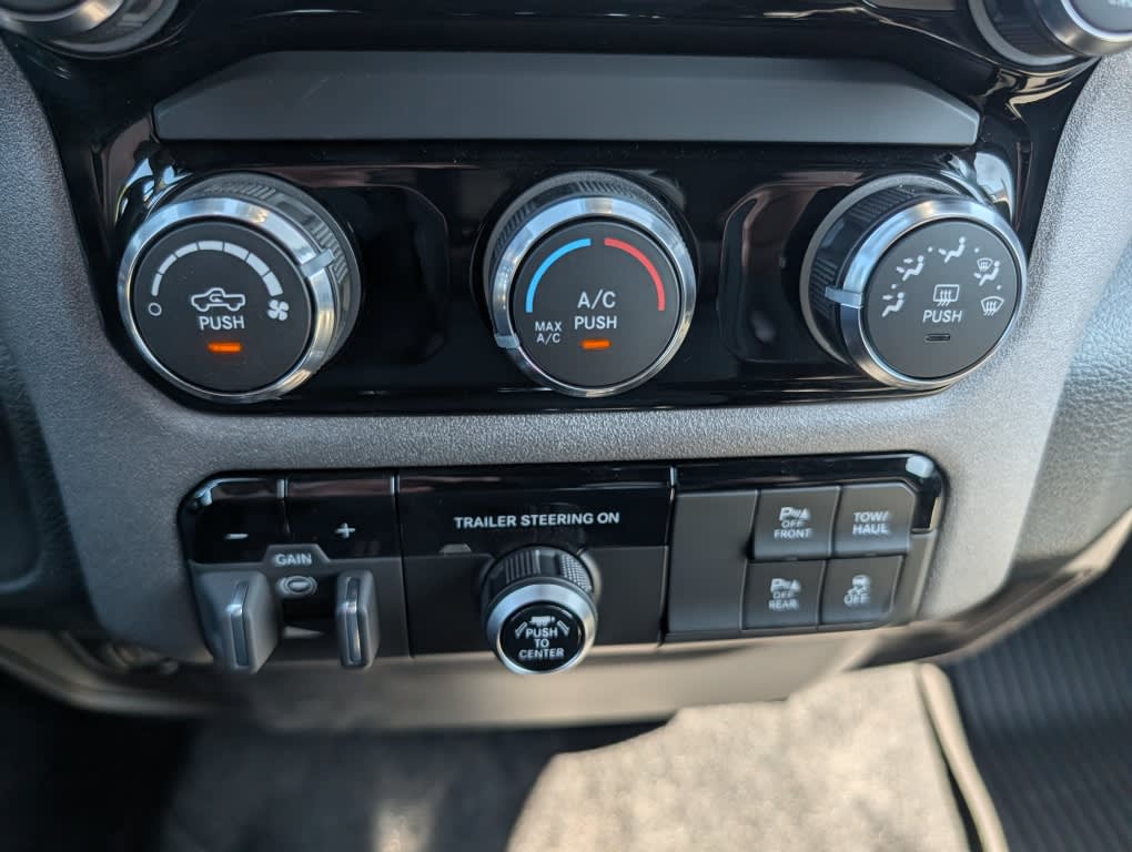 Thumbnail: 2026 RAM 1500 - 24