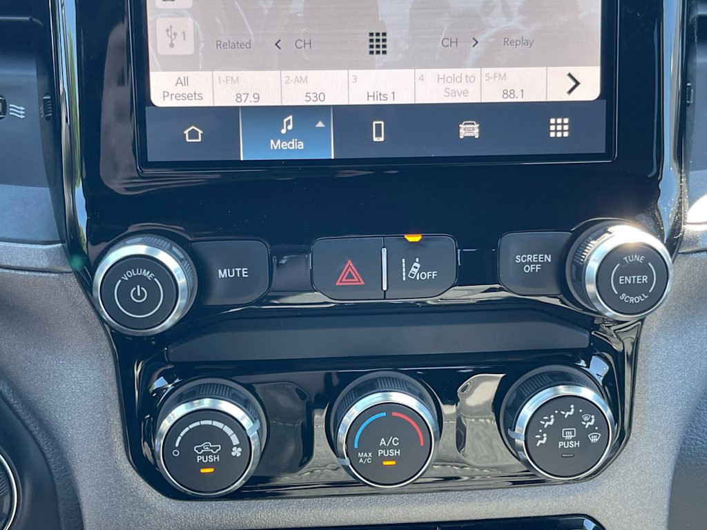 Thumbnail: 2026 RAM 1500 - 21