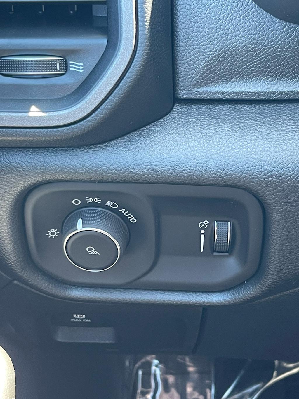 Thumbnail: 2026 RAM 1500 - 26