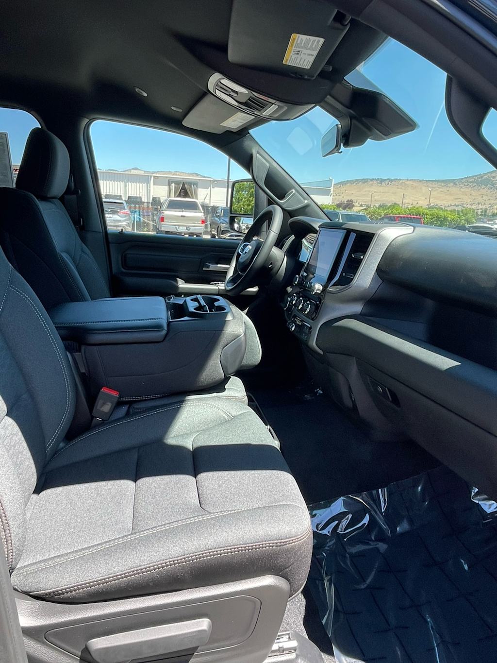 Thumbnail: 2026 RAM 1500 - 10