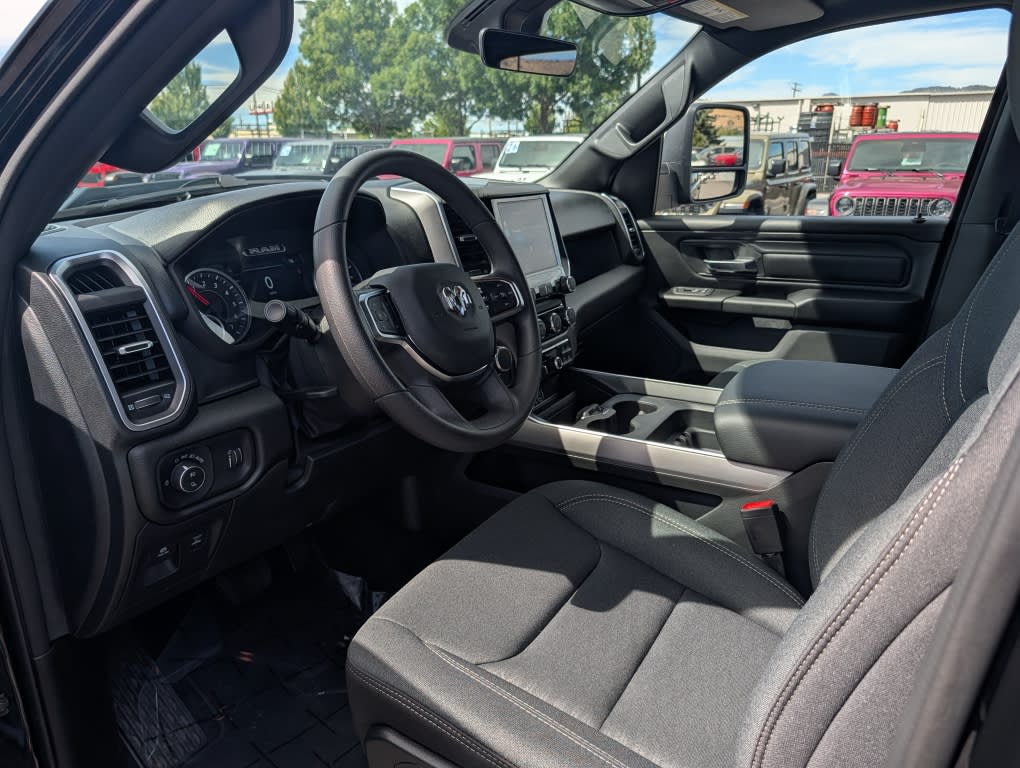 Thumbnail: 2026 RAM 1500 - 2