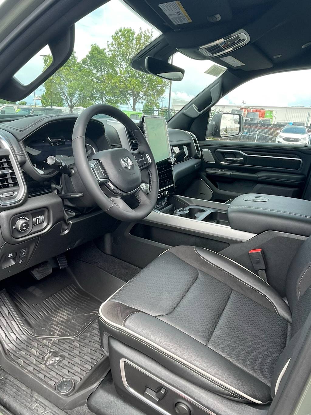 Thumbnail: 2026 RAM 1500 - 2