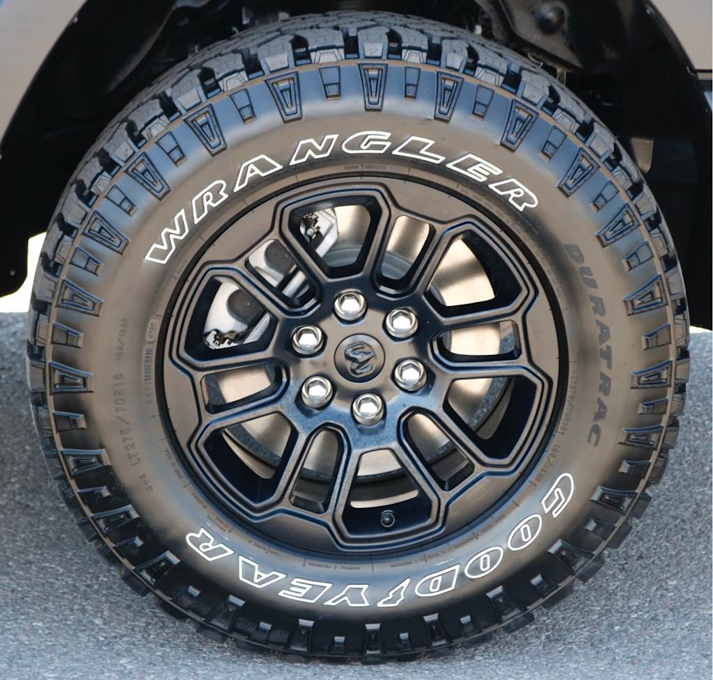 Thumbnail: 2026 RAM 1500 - 6