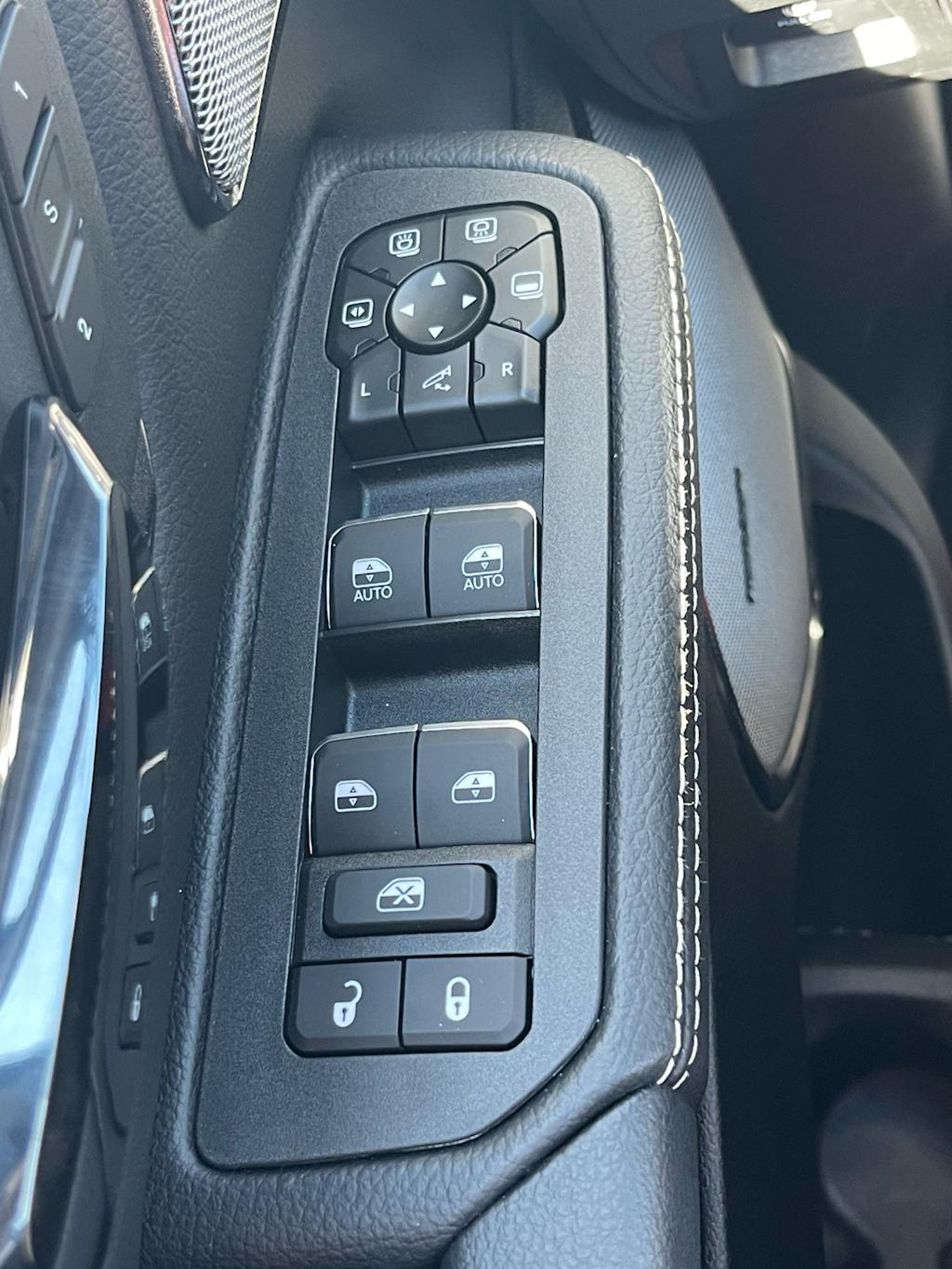 Thumbnail: 2026 RAM 1500 - 25