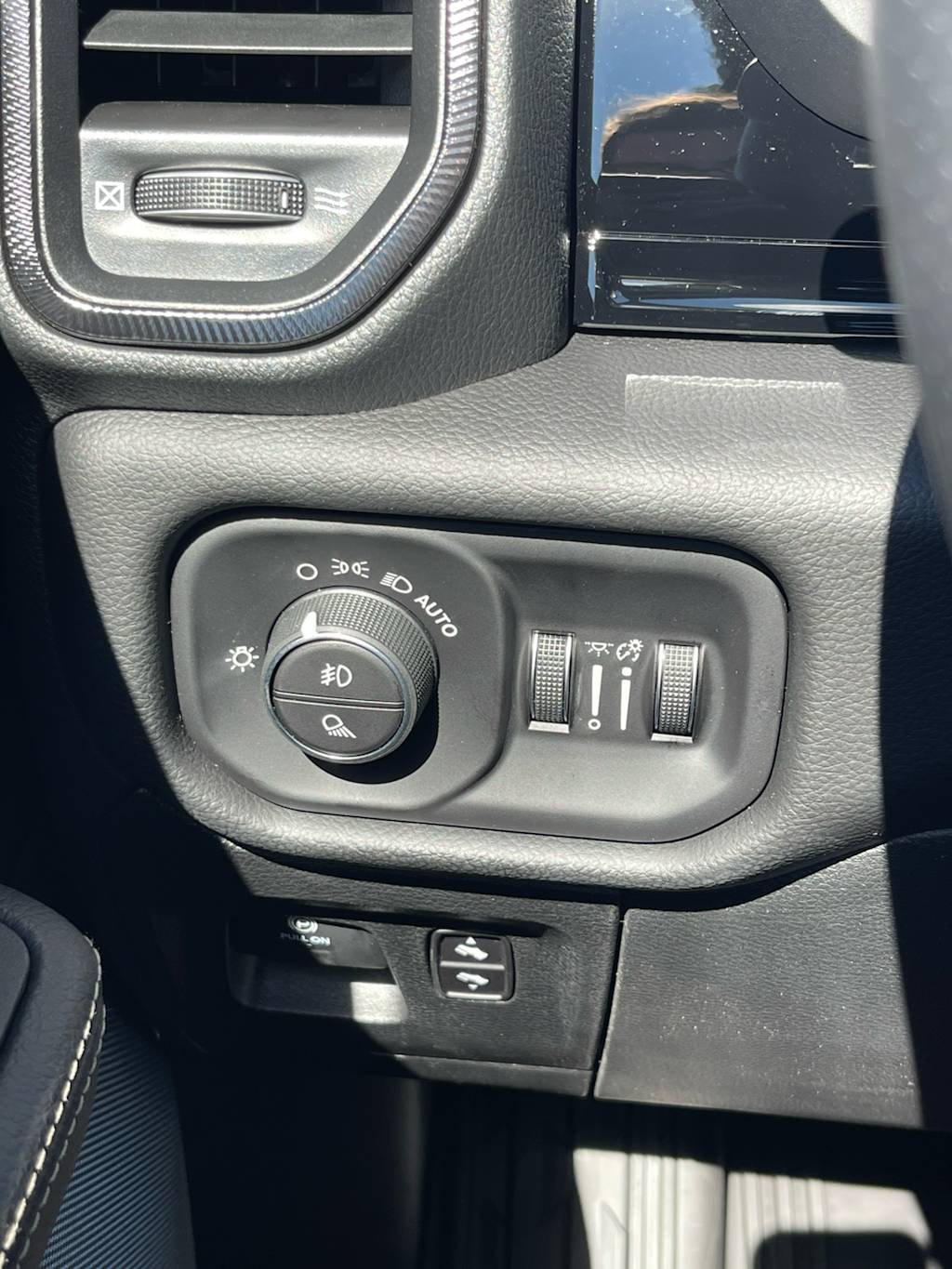 Thumbnail: 2026 RAM 1500 - 26