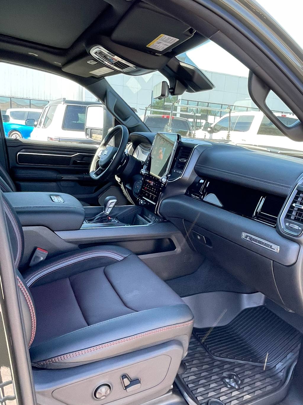 Thumbnail: 2026 RAM 1500 - 9