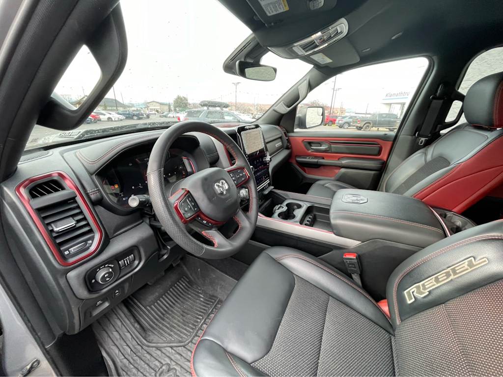 Thumbnail: 2025 RAM 1500 - 2