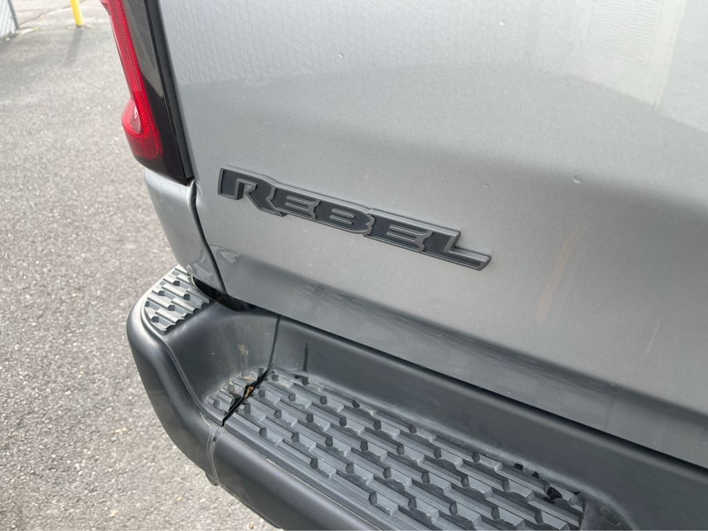 Thumbnail: 2025 RAM 1500 - 18