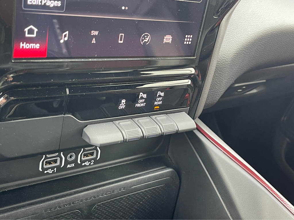 Thumbnail: 2025 RAM 1500 - 21