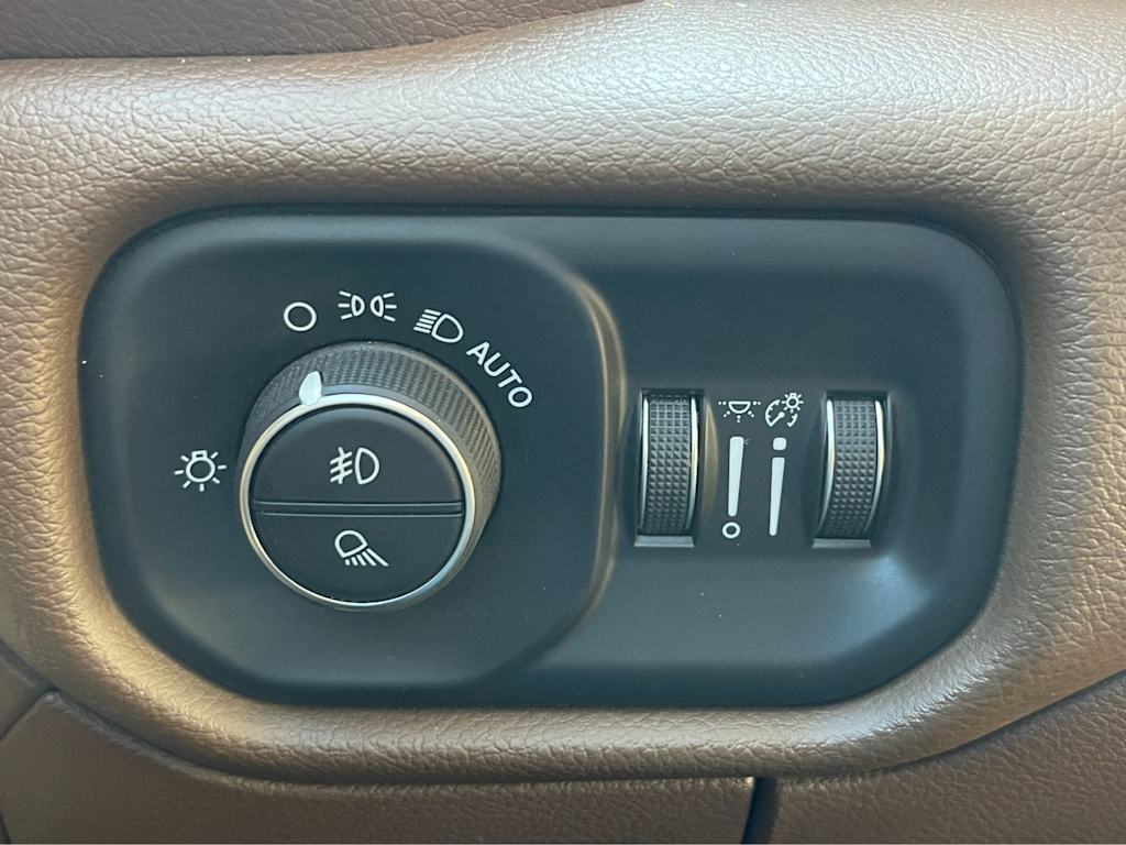 Thumbnail: 2020 RAM 1500 - 24