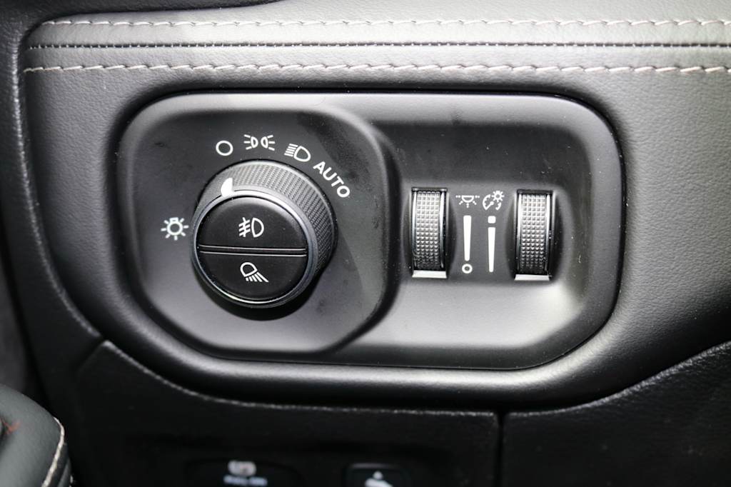 Thumbnail: 2026 RAM 1500 - 25