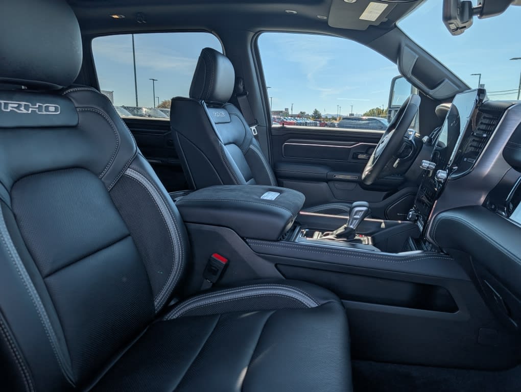 Thumbnail: 2026 RAM 1500 - 9