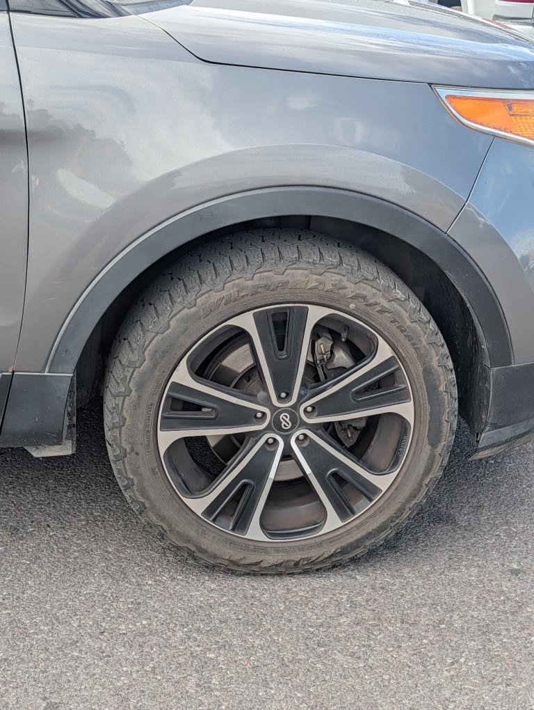 Thumbnail: 2014 Ford Explorer - 6