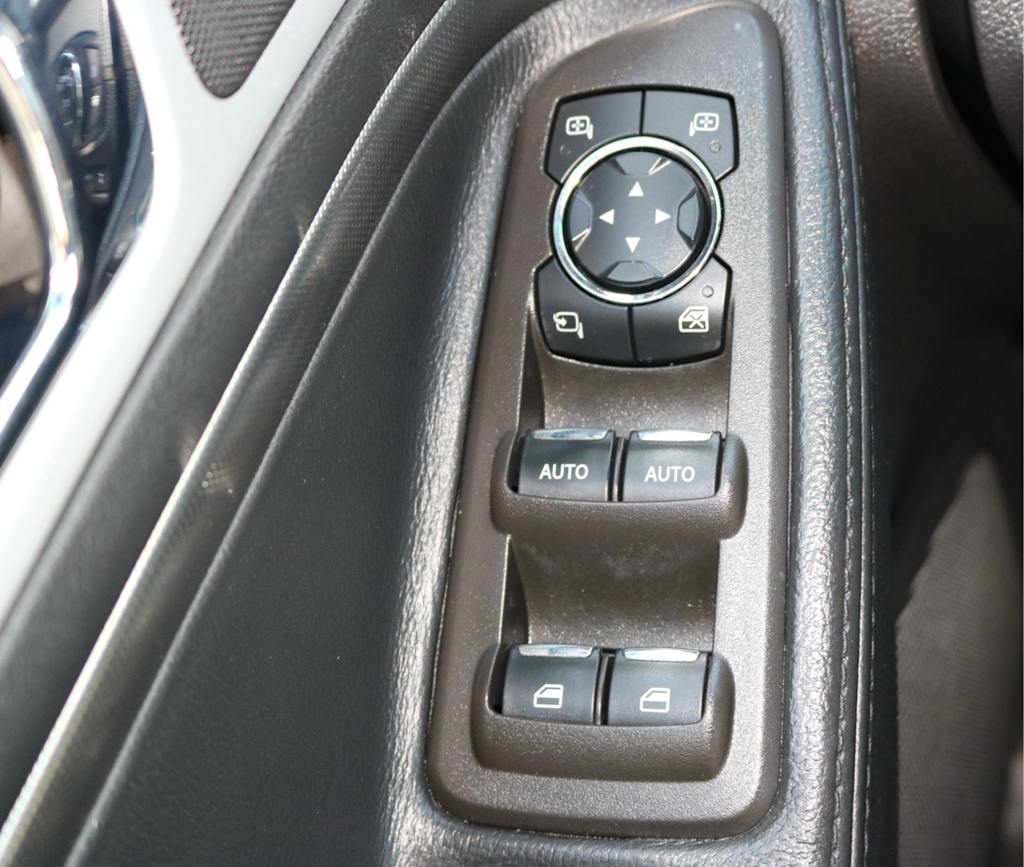 Thumbnail: 2015 Ford Explorer - 23