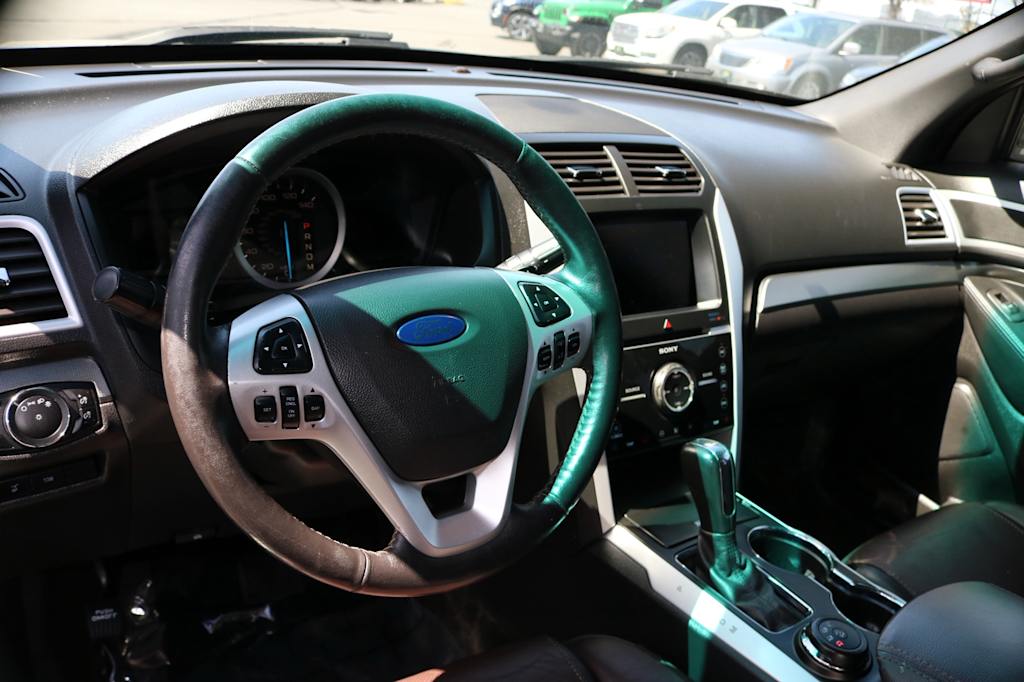 Thumbnail: 2015 Ford Explorer - 11