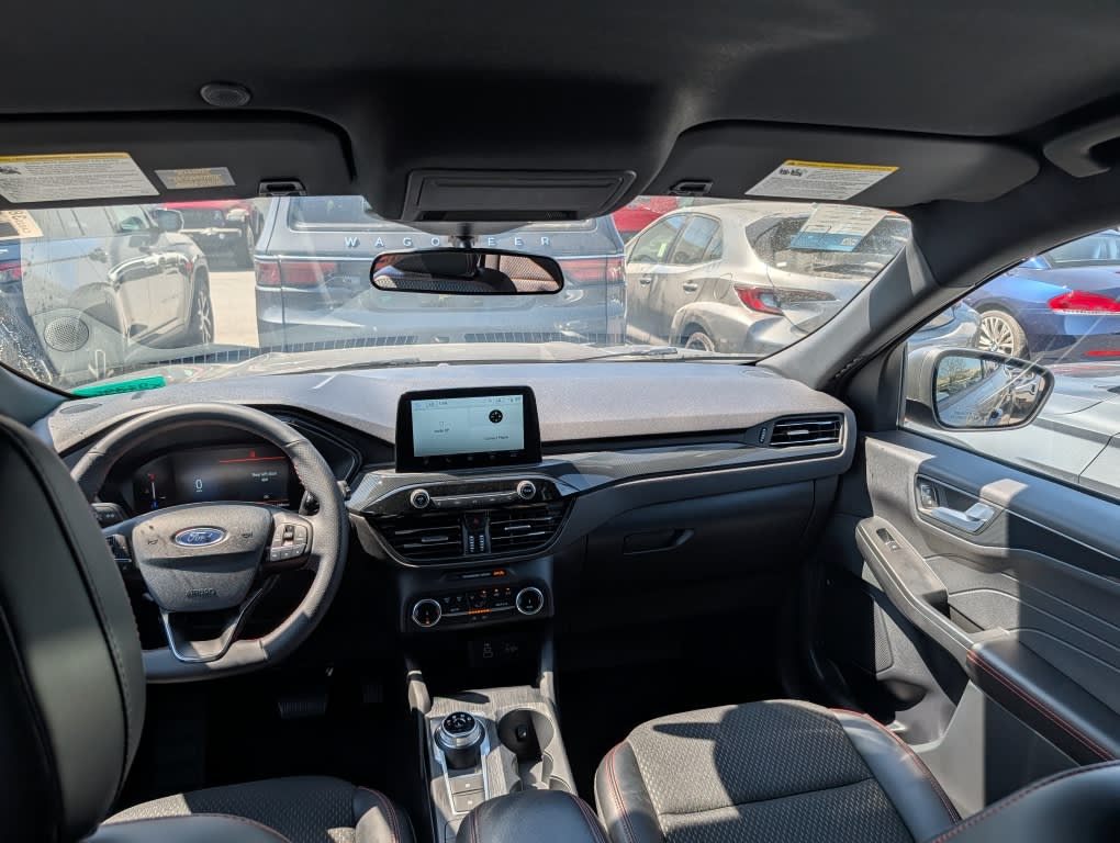 Thumbnail: 2025 Ford Escape - 8