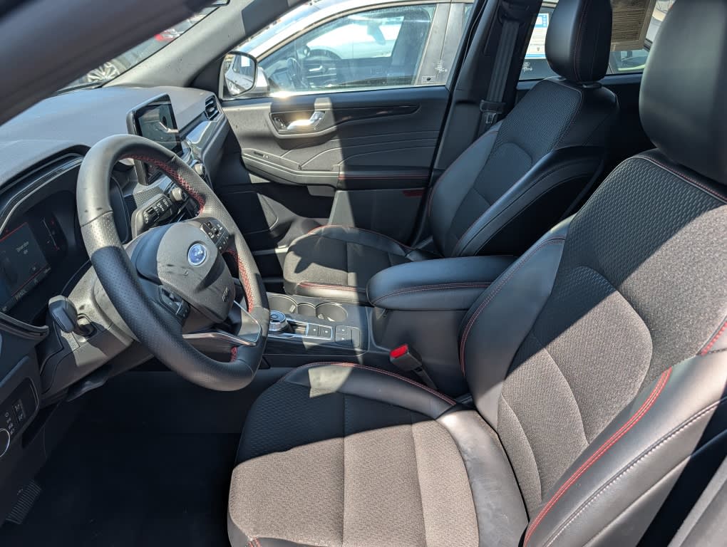 Thumbnail: 2025 Ford Escape - 30