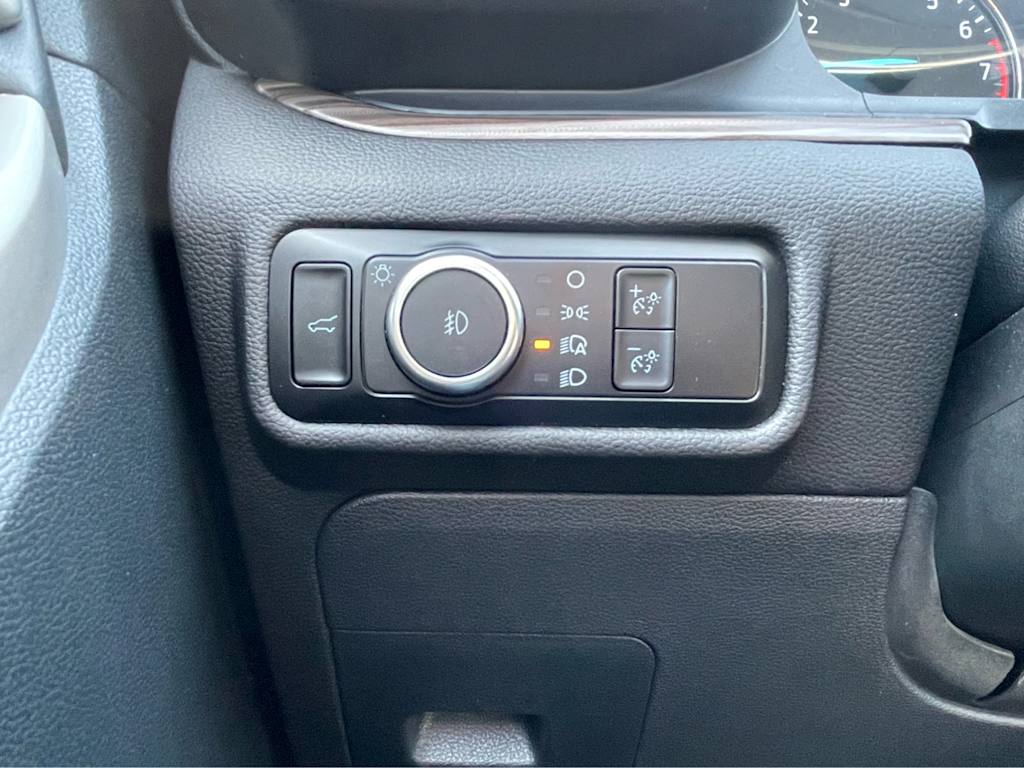 Thumbnail: 2023 Ford Explorer - 22