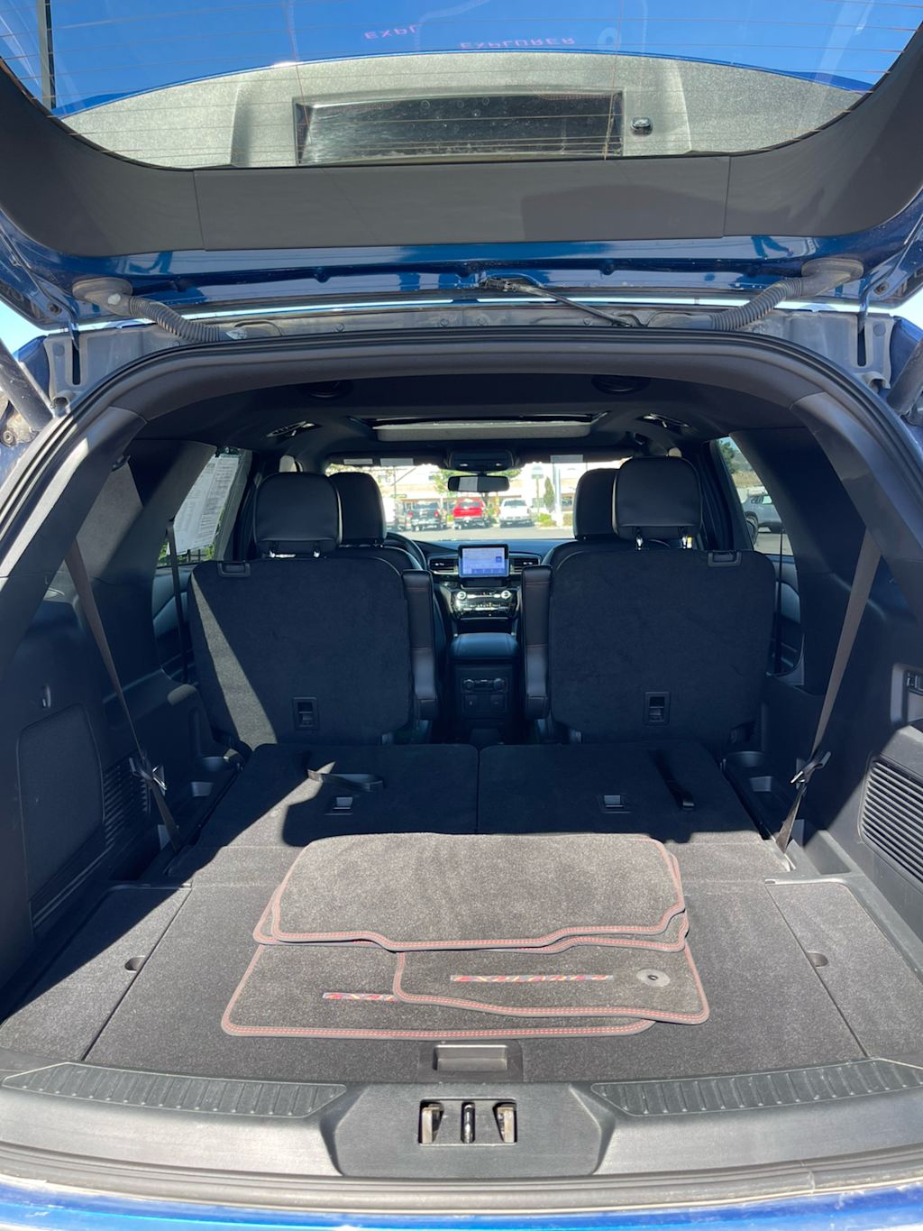 Thumbnail: 2022 Ford Explorer - 8