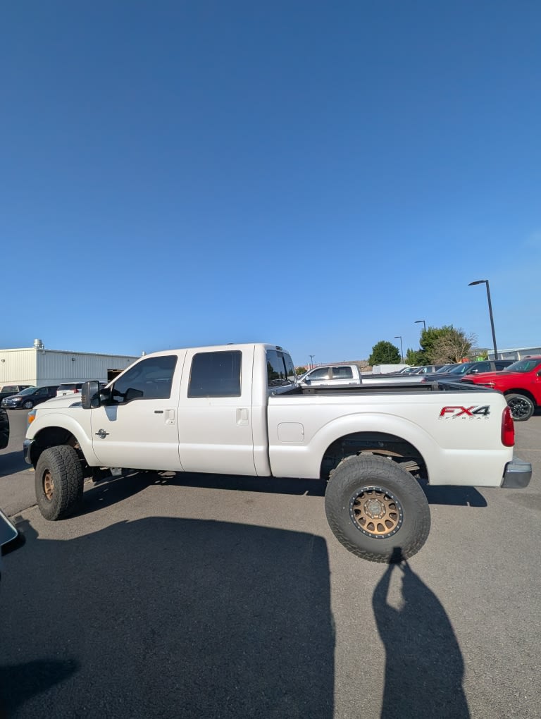 Thumbnail: 2015 Ford F-250 - 5