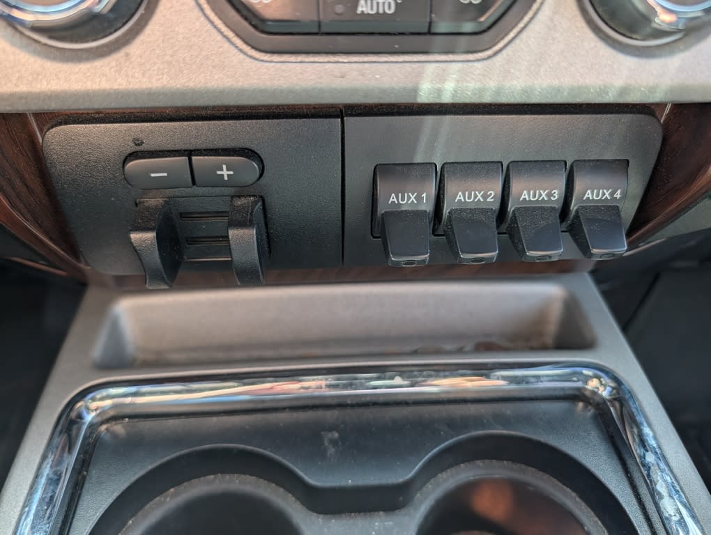 Thumbnail: 2015 Ford F-250 - 21
