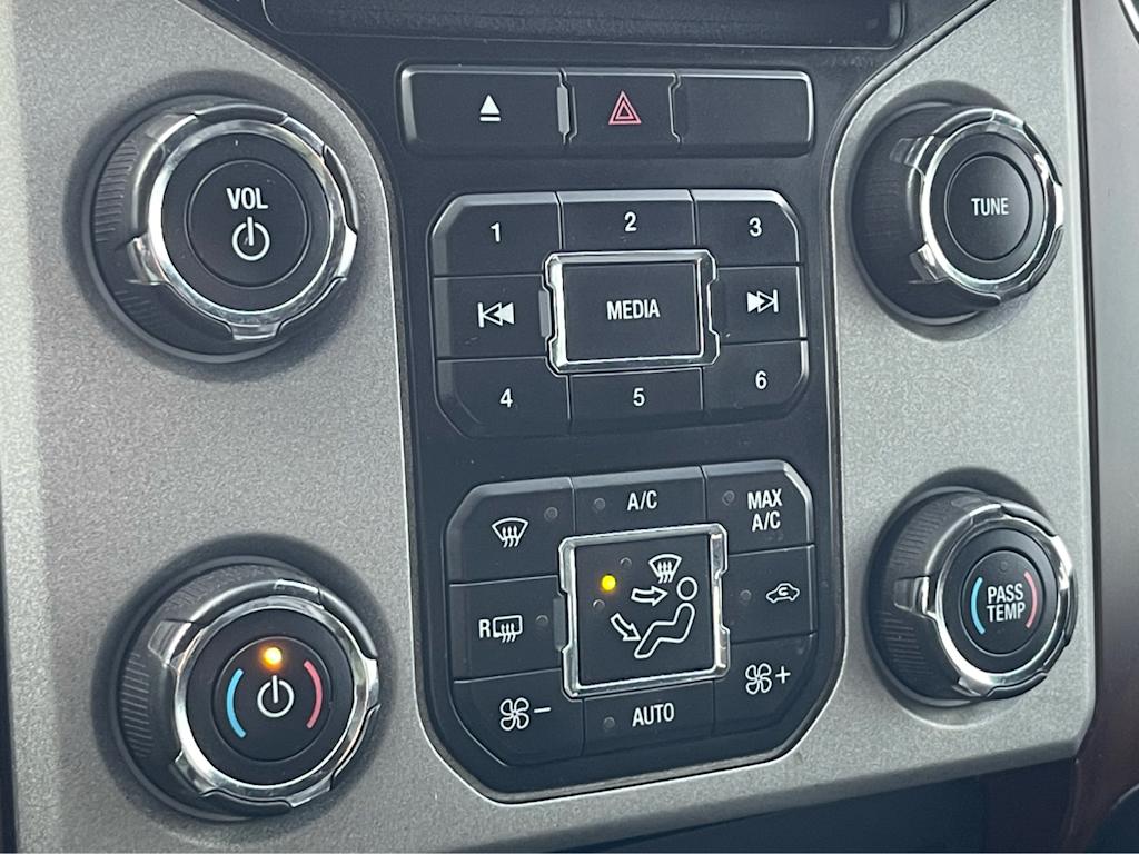 Thumbnail: 2015 Ford F-350 - 19