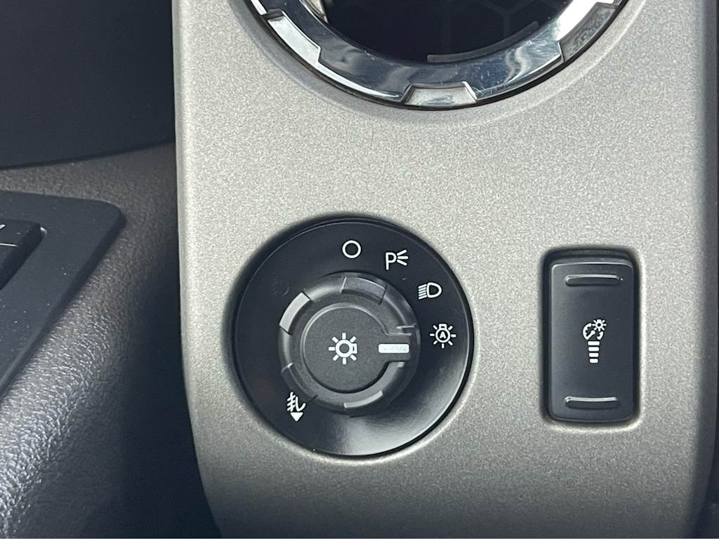 Thumbnail: 2015 Ford F-350 - 21