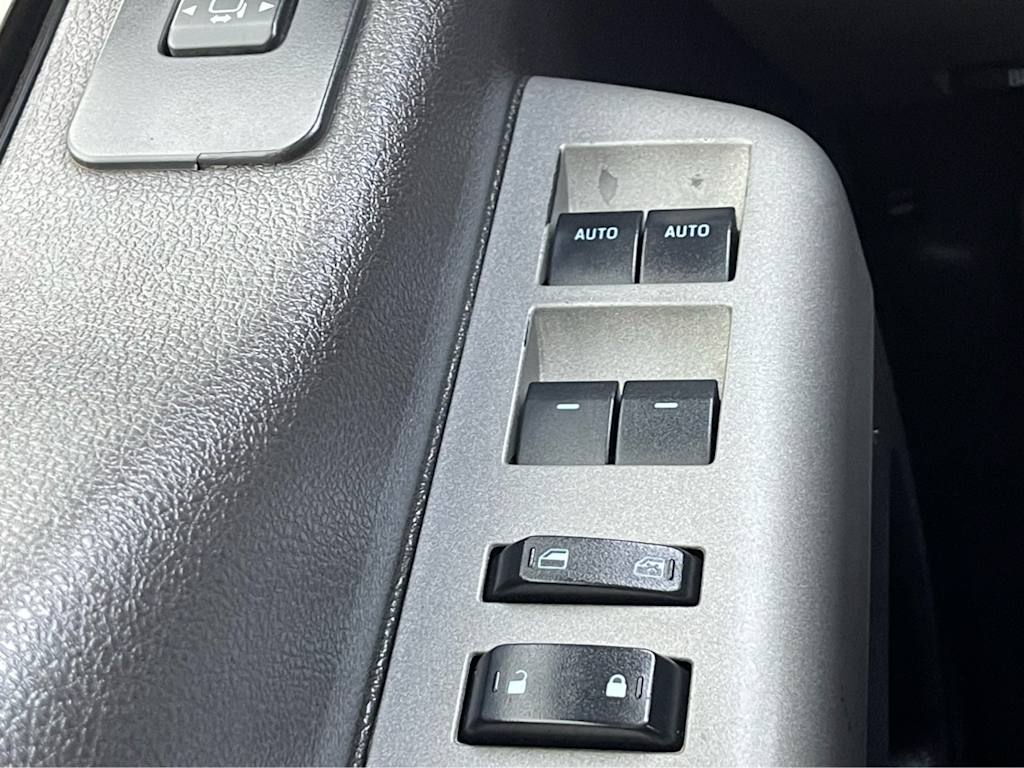 Thumbnail: 2015 Ford F-350 - 22