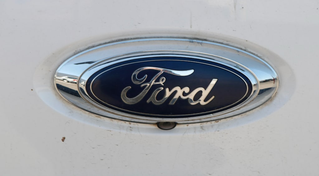 Thumbnail: 2015 Ford F-350 - 10