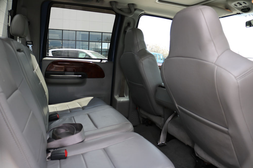 Thumbnail: 2004 Ford F-250 - 21