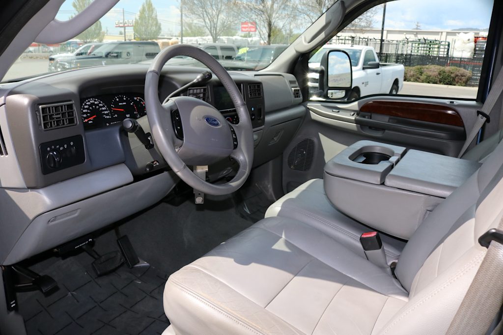 Thumbnail: 2004 Ford F-250 - 26