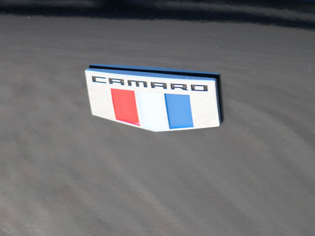 Thumbnail: 2017 Chevrolet Camaro - 4