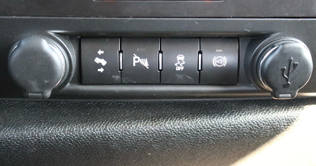 Thumbnail: 2014 Chevrolet Silverado 3500 - 25