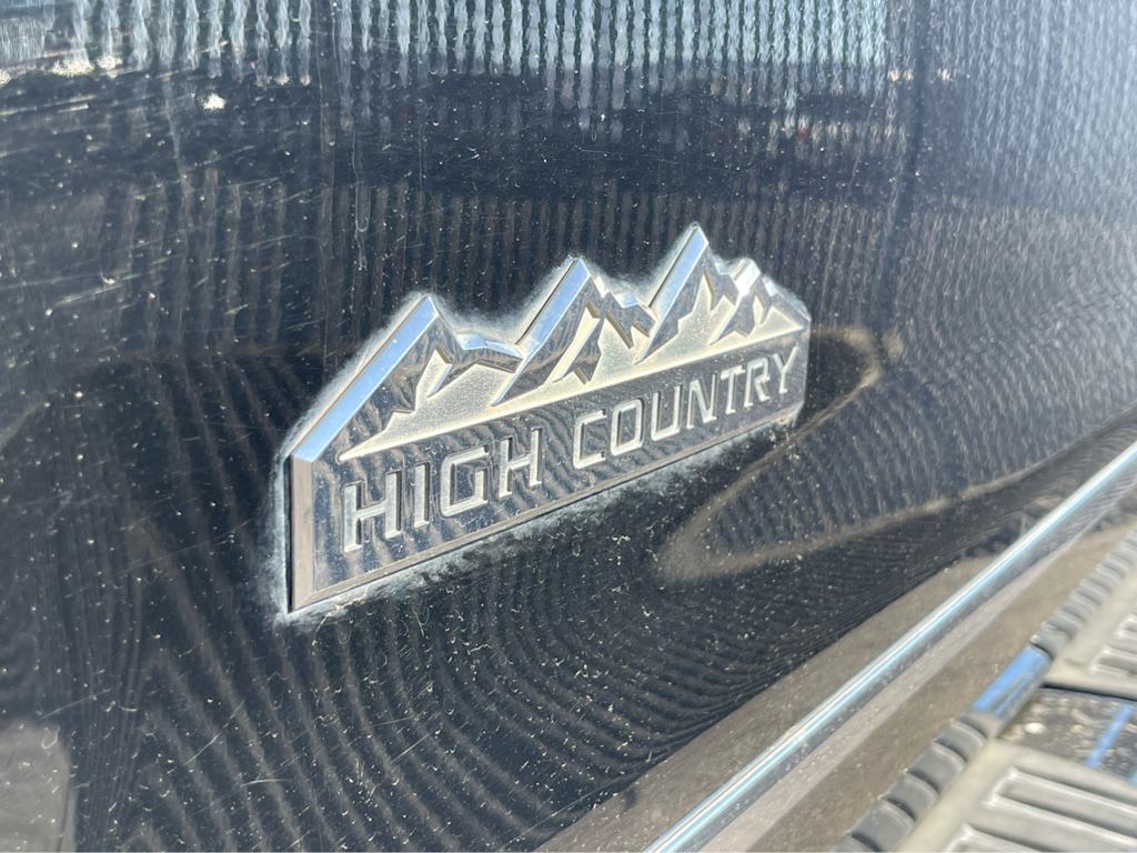 Thumbnail: 2018 Chevrolet Silverado 3500 - 19