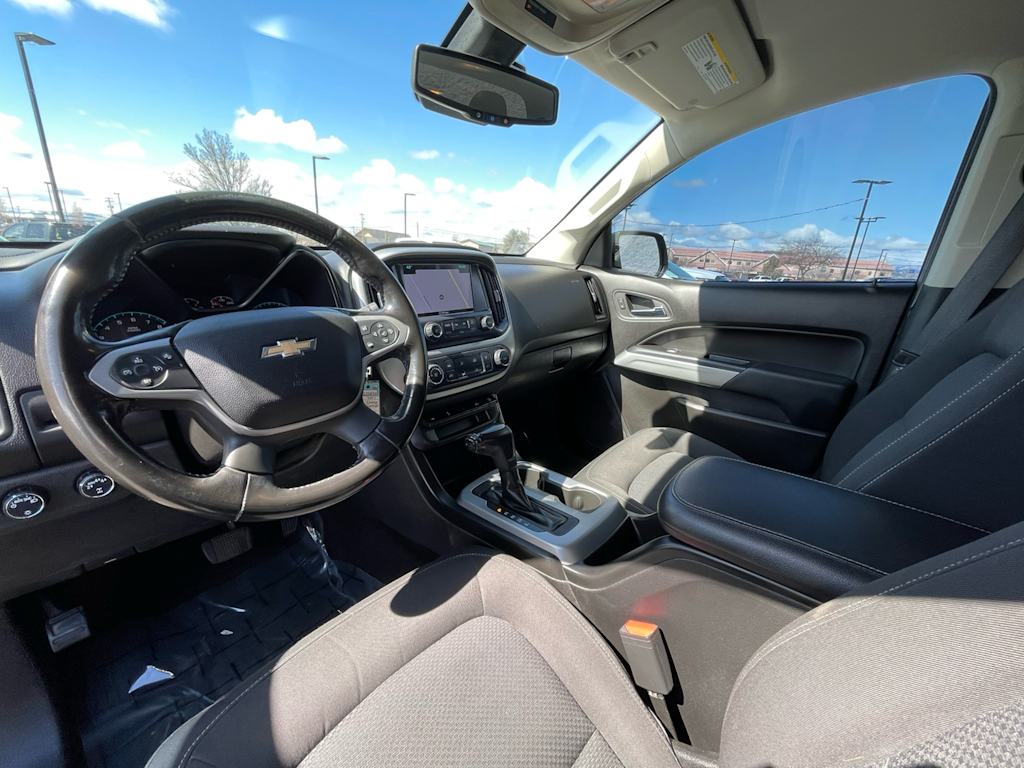 2017 Chevrolet Colorado LT 2