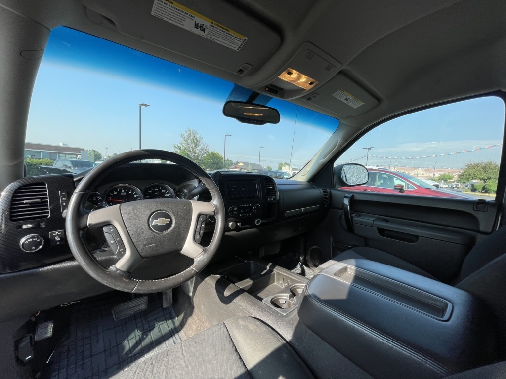 Thumbnail: 2010 Chevrolet Silverado 1500 - 3