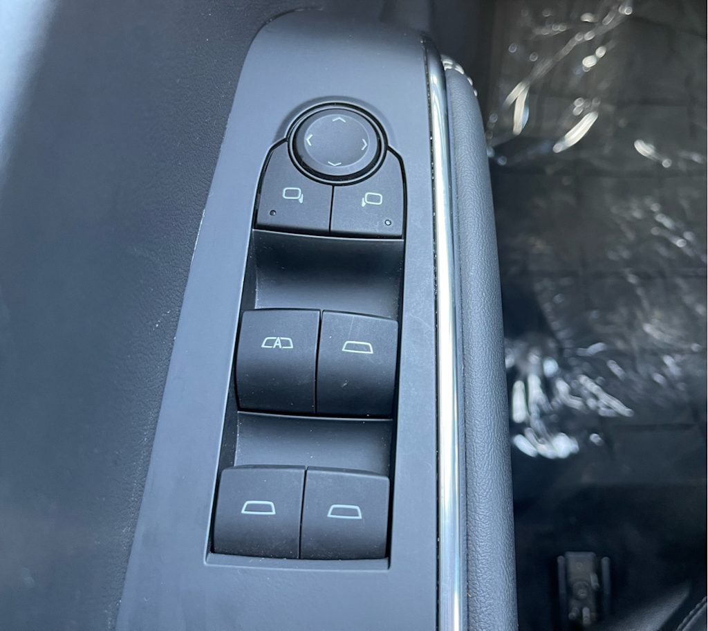 Thumbnail: 2024 GMC Acadia - 19