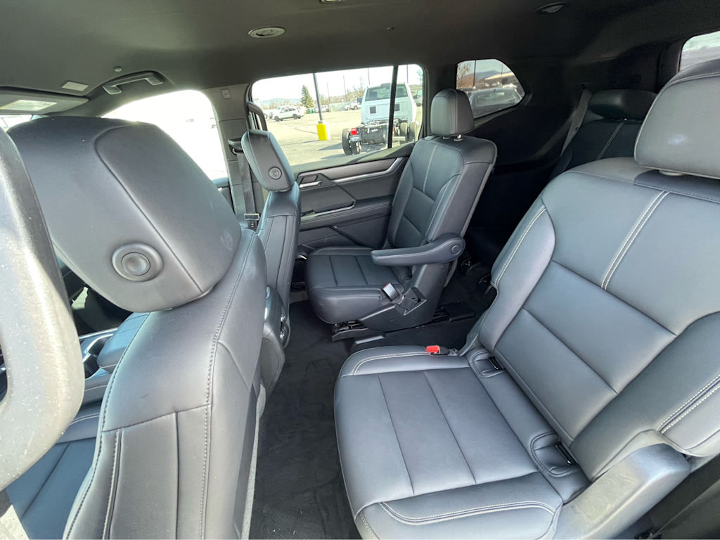 Thumbnail: 2024 GMC Acadia - 25