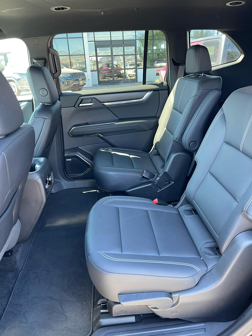 Thumbnail: 2024 GMC Acadia - 27
