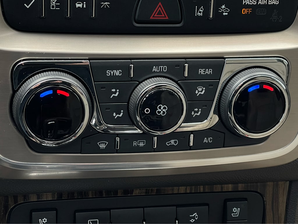 2016 GMC Acadia Denali 23