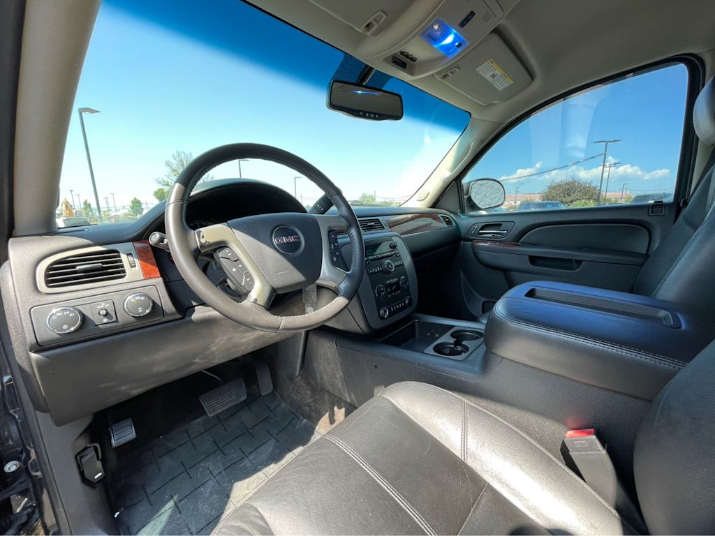 Thumbnail: 2011 GMC Yukon - 2