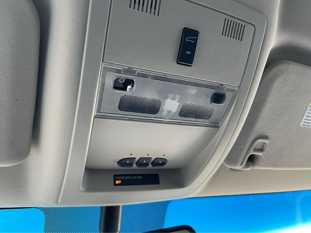 Thumbnail: 2011 GMC Yukon - 24