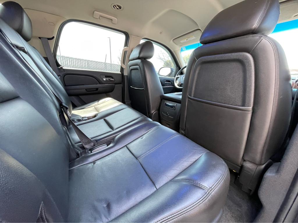 Thumbnail: 2011 GMC Yukon - 27