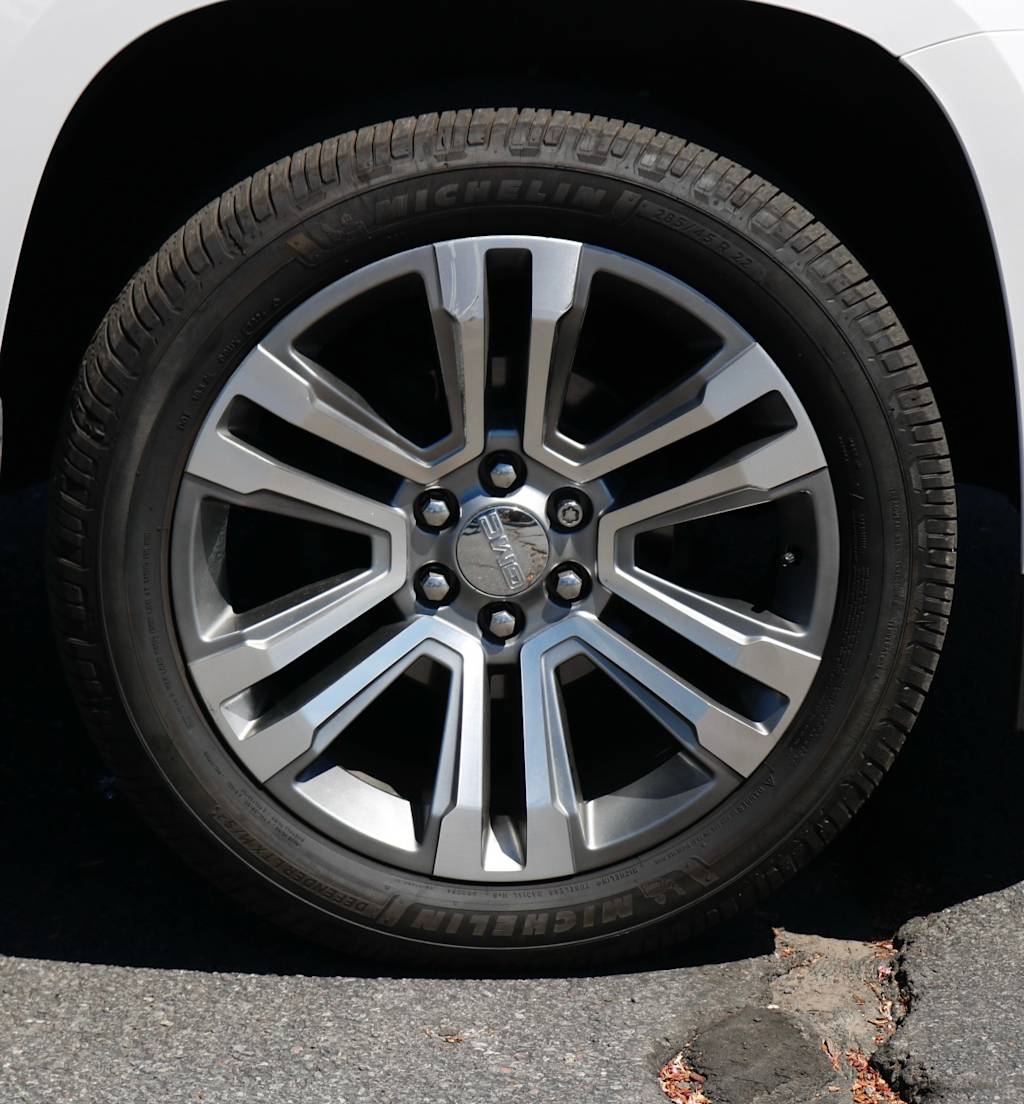 Thumbnail: 2019 GMC Yukon - 6